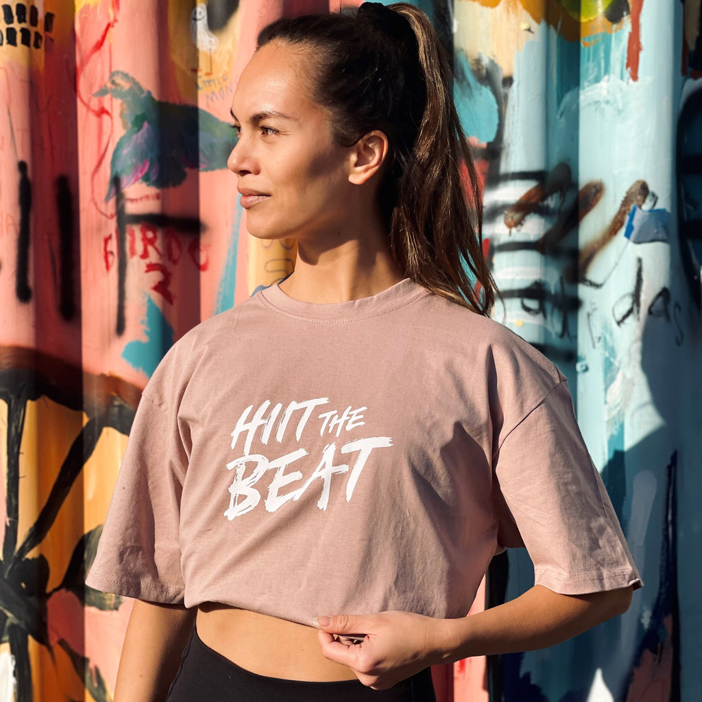 HIIT The Beat Men Oversize Tee Dusk Rose, washed-out print