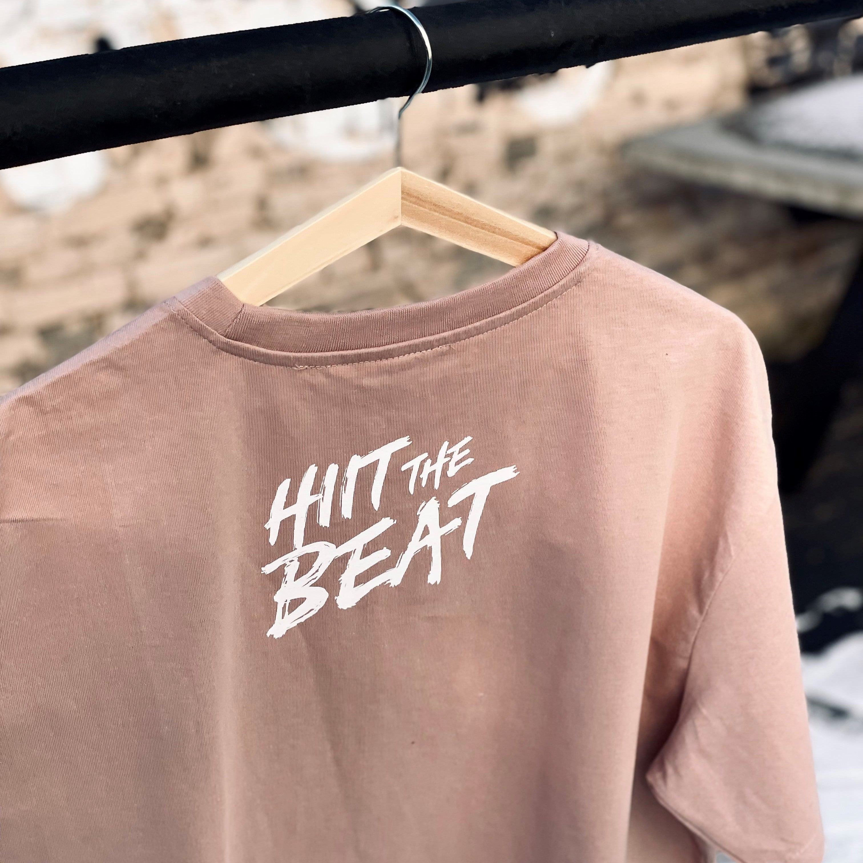 HIIT The Beat Men Oversize Tee Dusk Rose, washed-out print